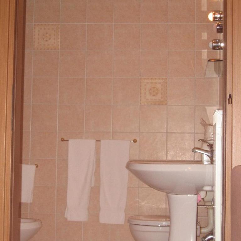 Al Parco - Camera Matrimoniale con Bagno Privato - 5