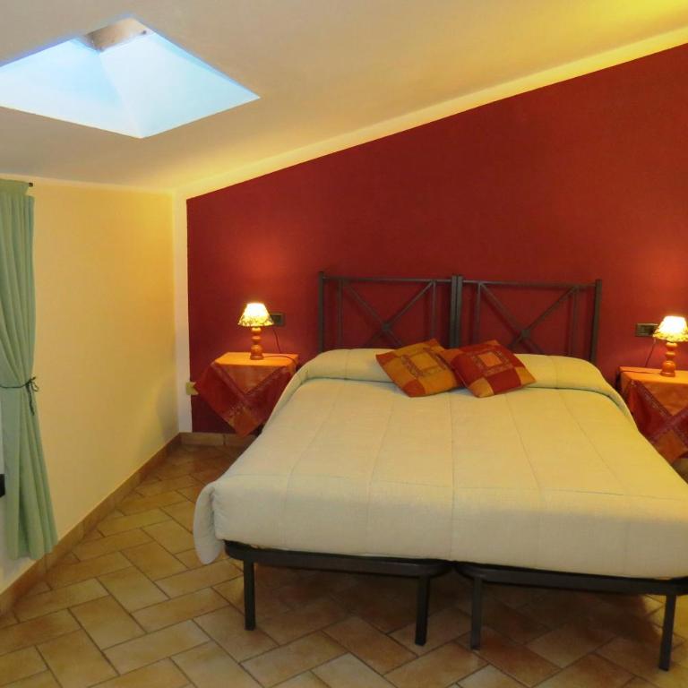 Agriturismo La Staffa - Camera Matrimoniale/Doppia con Letti Singoli con Bagno Privato - 2
