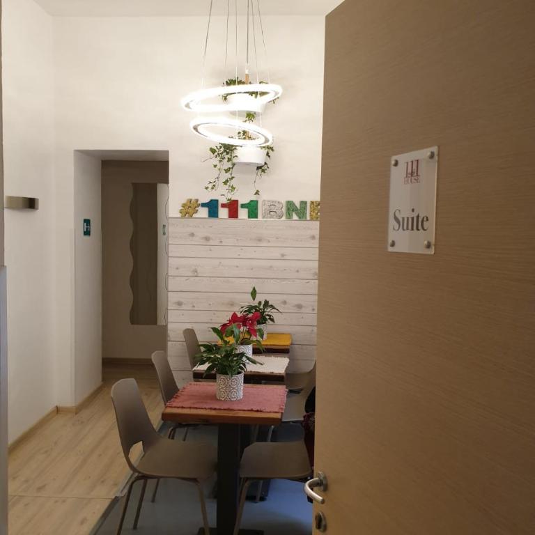 111 ColaDiRienzo Rooms - by AD Roma - Queen Room - 5