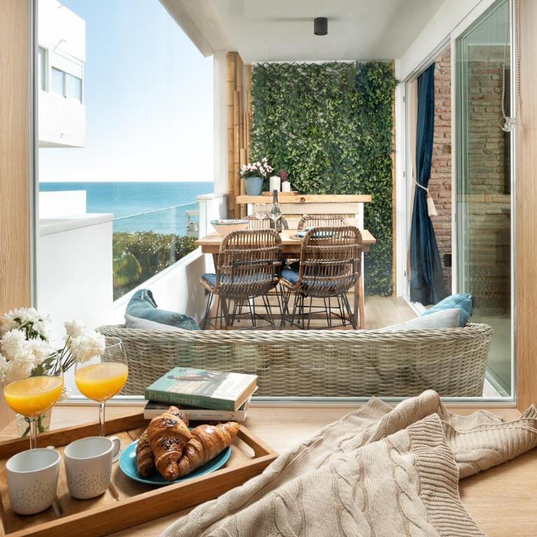 Marbella First Line Beach - Apartamento de 2 dormitorios con vistas al mar - 2