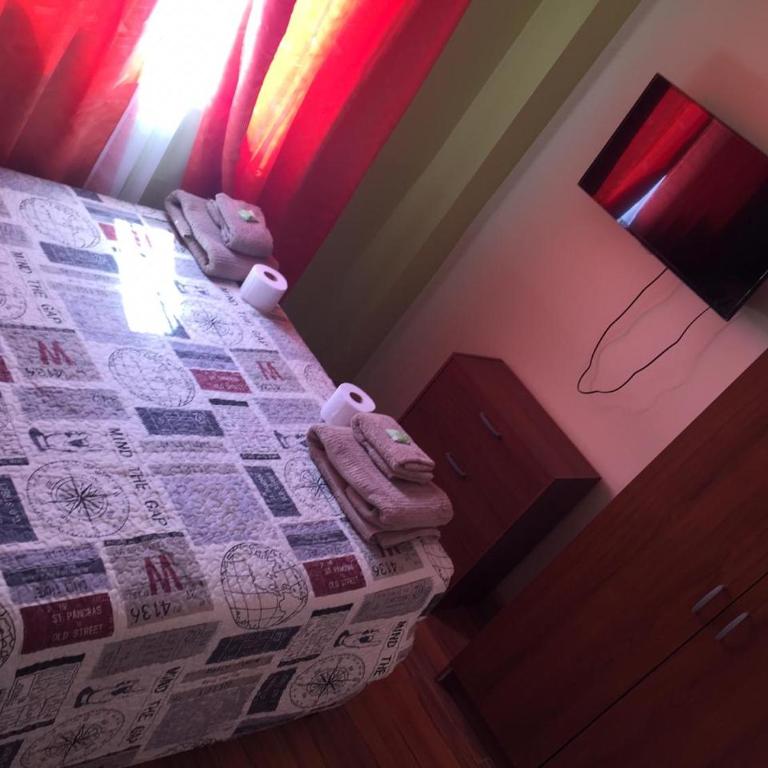 Hogar Doña Gloria - Habitación Doble con baño privado - 1 o 2 camas - 16