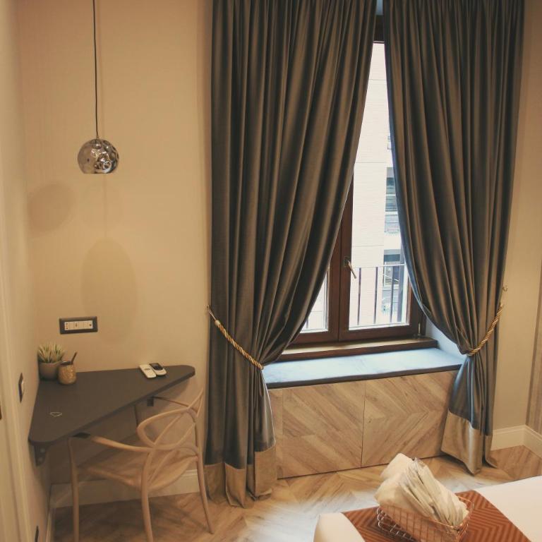 Hotel Roma Vaticano - Camera Deluxe Matrimoniale/Doppia con Letti Singoli - 9