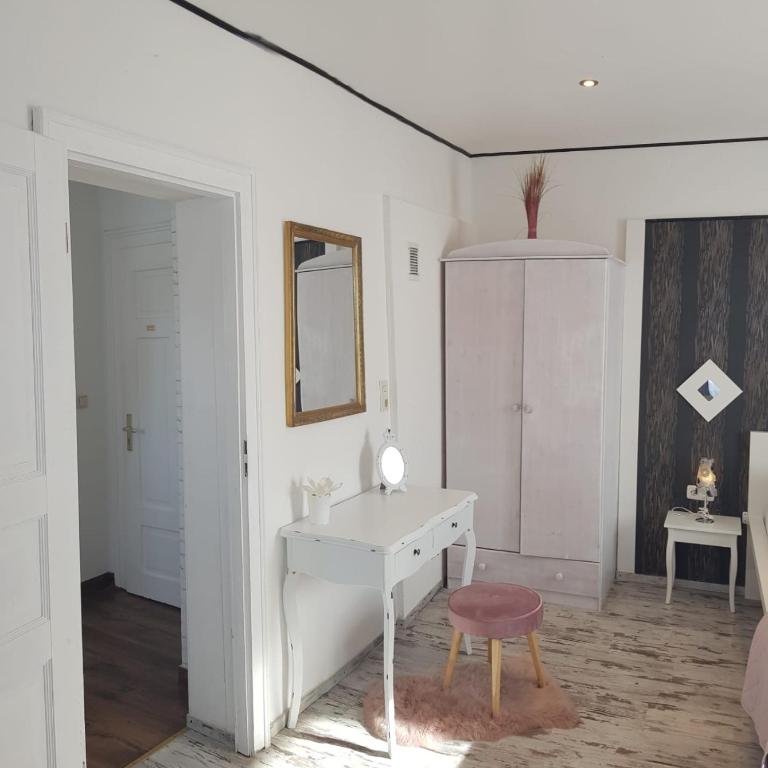 LA Boutique House - Apartment - 3
