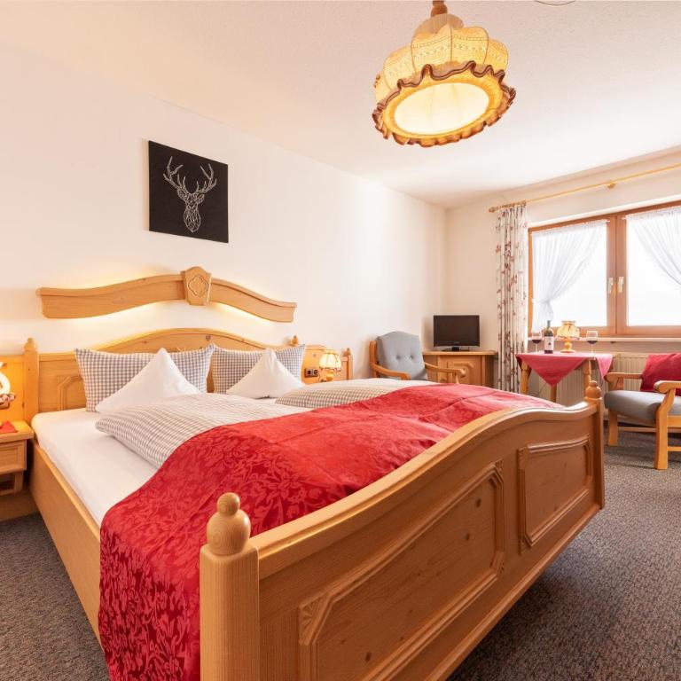 "Haus Alpenblick" - Annehmlichkeiten von 4-Sterne Familien-und Wellnesshotel Viktoria können mitbenutzt werden - Apartment mit Balkon - 1