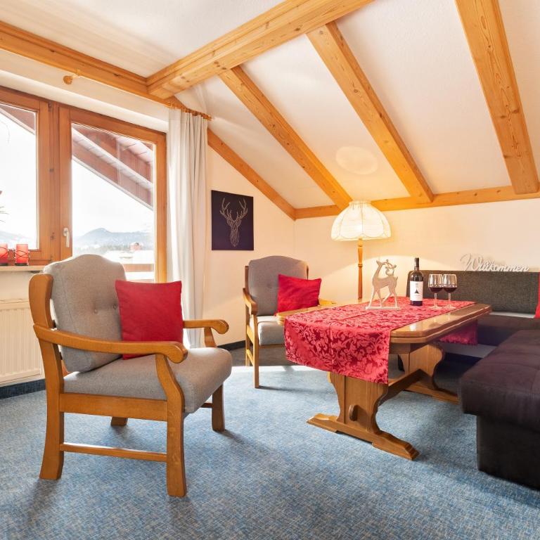 "Haus Alpenblick" - Annehmlichkeiten von 4-Sterne Familien-und Wellnesshotel Viktoria können mitbenutzt werden - Apartment mit Blick auf die Berge - 2
