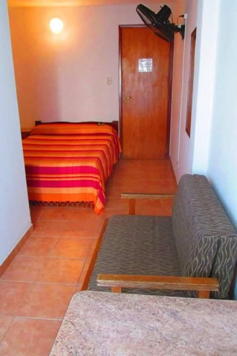 Hospedaje Toscana - Double Room with Balcony and Sea View - 1
