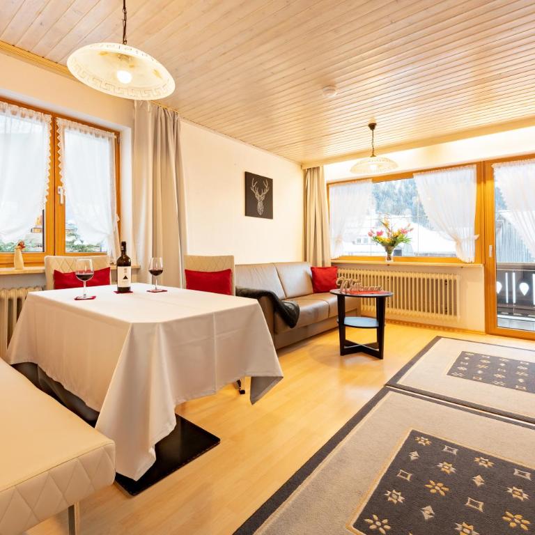 "Haus Enzian" - Annehmlichkeiten von 4-Sterne Familien-und Wellnesshotel Viktoria können mitgenutzt werden - Apartment mit 1 Schlafzimmer - 3