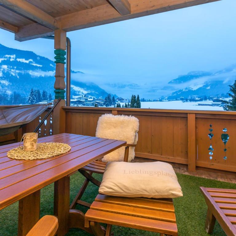Villa Haidacher Relax & Lifestyle Apartments - Suite with Mountain View - 13