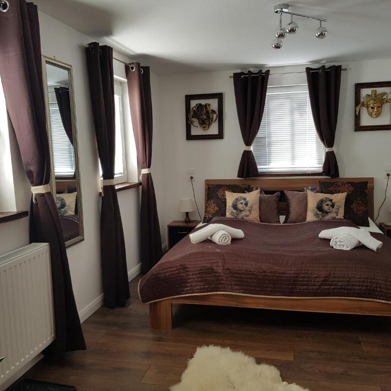 Alexandra Appartement - Apartment with Mountain View - 2