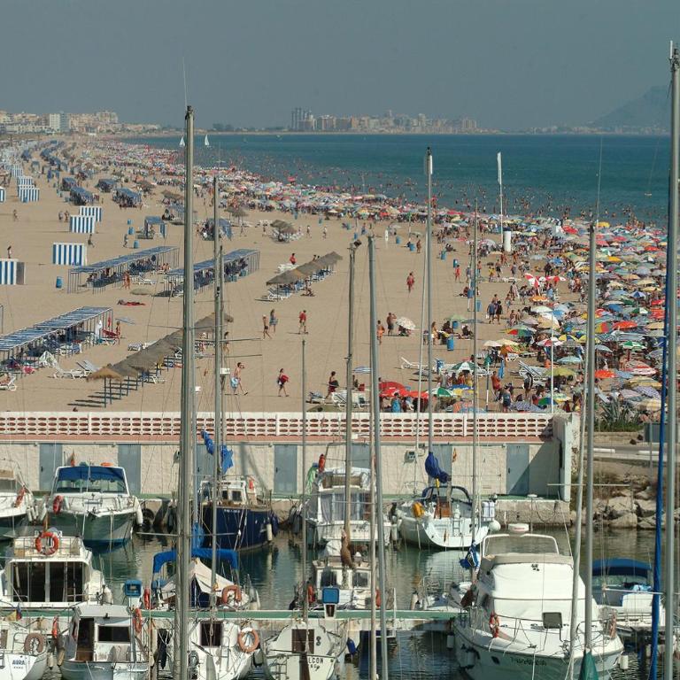 SALINAS III - PLAYA DE GANDIA ( Sólo alquiler Familias ) - Apartamento de 2 dormitorios - 35