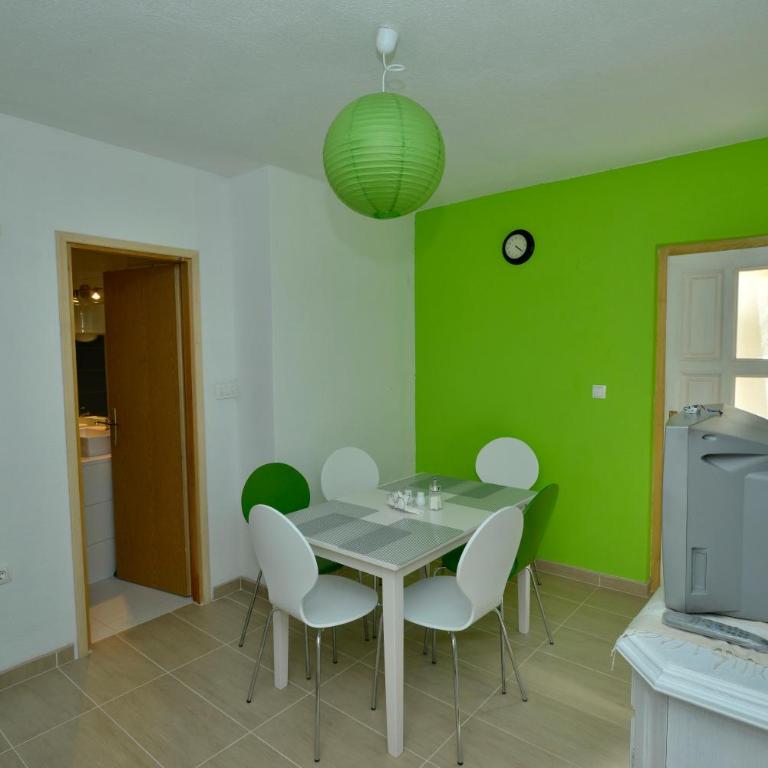 Hostel Bojo - Bed in 6-Bed Mixed Dormitory Room - 3