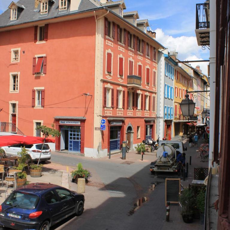 appartement style chalet centre Barcelonnette - Two-Bedroom Apartment - 11
