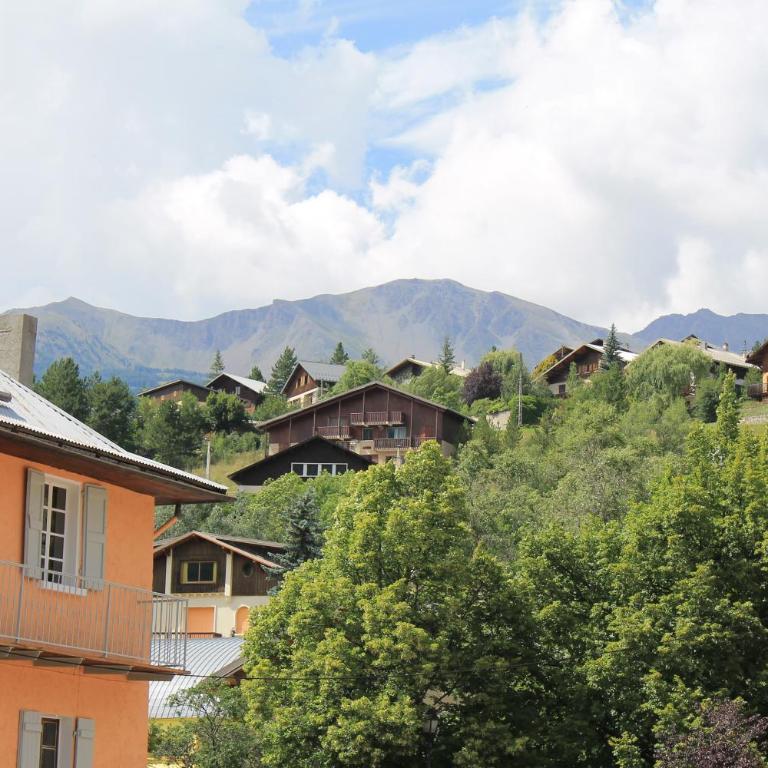 appartement style chalet centre Barcelonnette - Two-Bedroom Apartment - 14