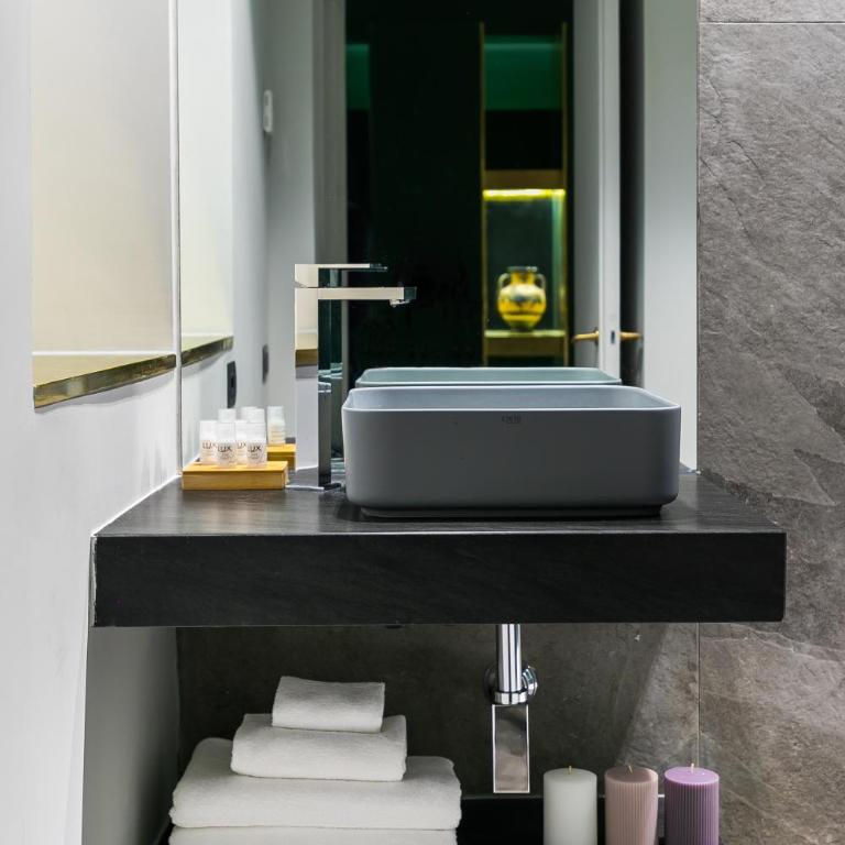 Etruscan Luxury Suites - Loft - 11