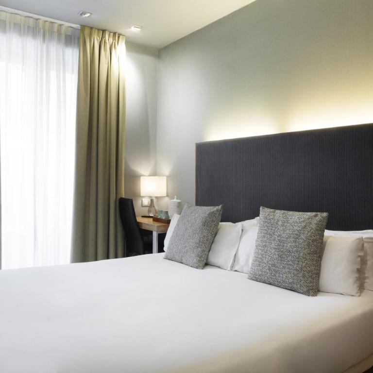 Petit Palace Tres Cruces - Double Room - 1