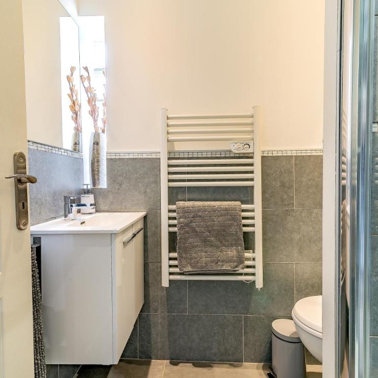 Studios entre le Pont d'Avignon et le Palais des Papes - AC clim parking - Studio-Apartment 2 - 2