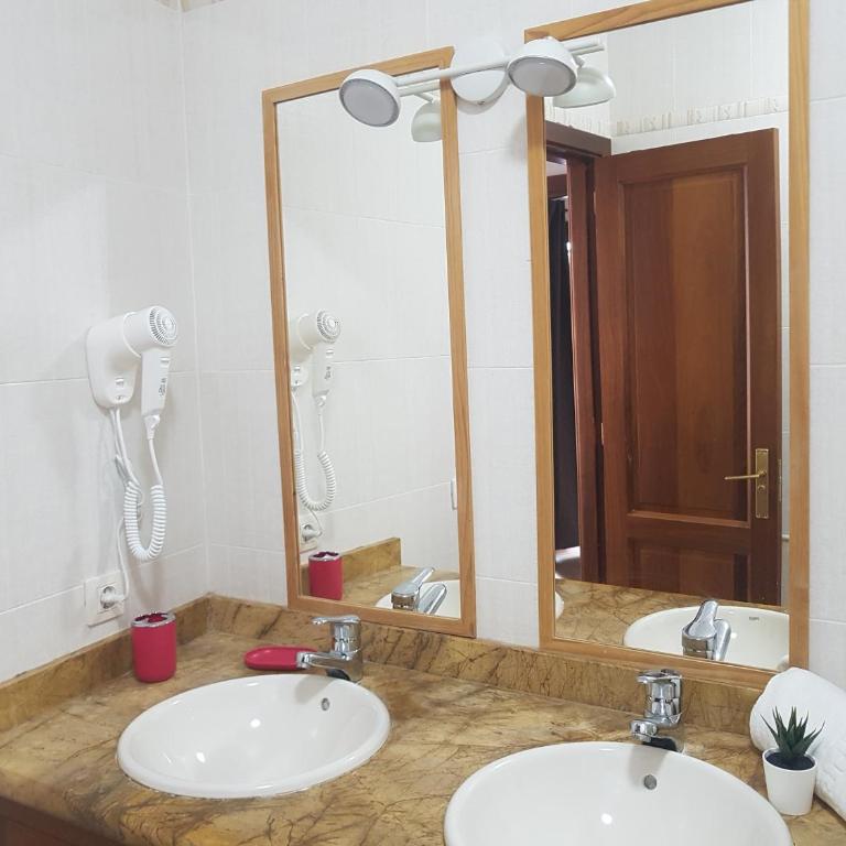 Villa Santana - Three-Bedroom Villa - 32
