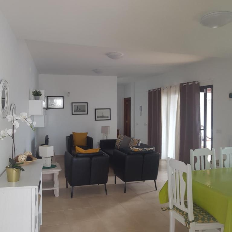Villa Santana - Three-Bedroom Villa - 36