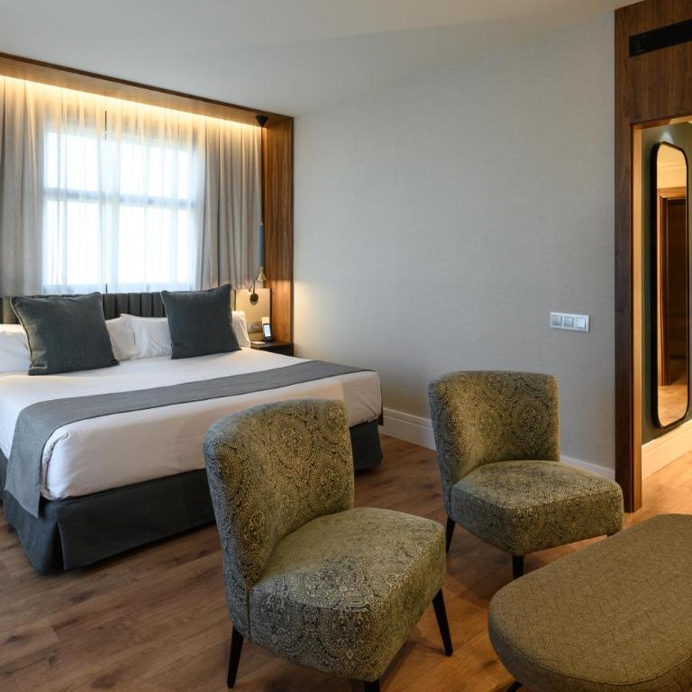 Catalonia Barcelona Plaza - Suite con terraza - 1