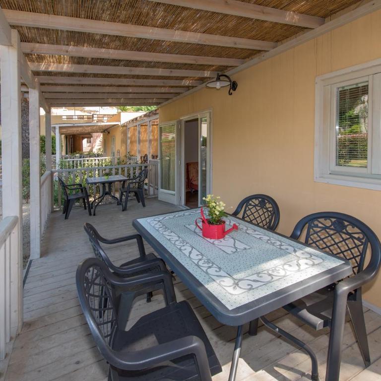 Il Villaggio Di Giuele - Bungalow con 2 Camere da Letto - 9
