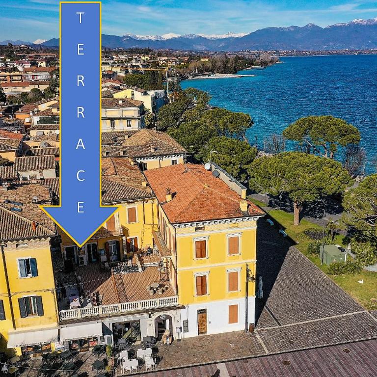 Let It Be A Dream Lake View Renovation 2025 DesenzanoLoft Official Partner Homes & Villas by Marriott Bonvoy - Appartamento con Vista Lago - 2