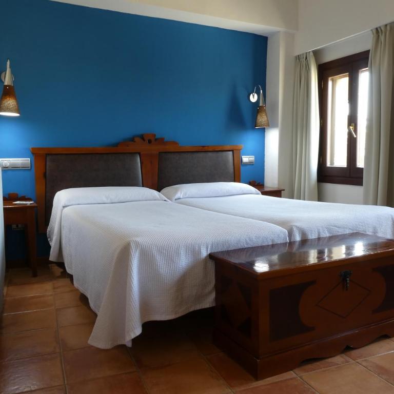 Hospederia de Loarre - Habitación Doble con baño privado - 2 camas - 1