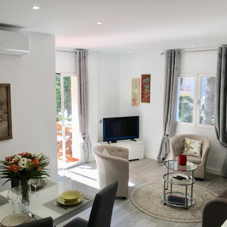 Banus Rentals Apartments Beach&Pool - Apartment with Pool View - 6