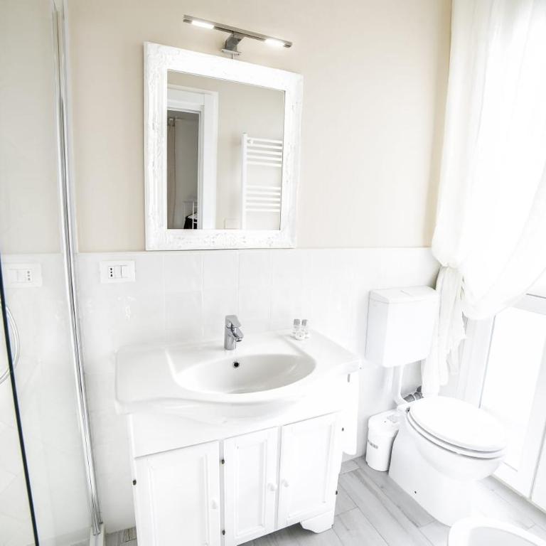 B&BeHappy - Deluxe Double or Twin Room with Balcony - 11