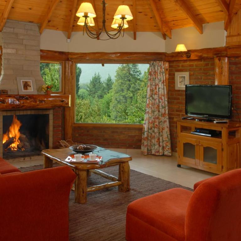 Villa Escondida - Two-Bedroom Chalet - 2