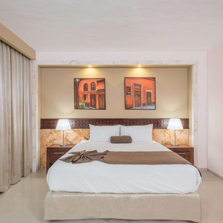 Wyndham Merida - Standard King Room - 8