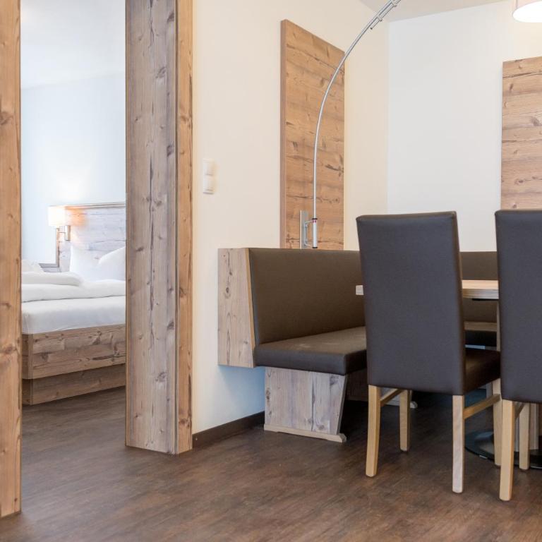 A Casa Saphir Appartement-Hotel - Appartamento con 3 Camere da Letto e Balcone Top 10 - 7
