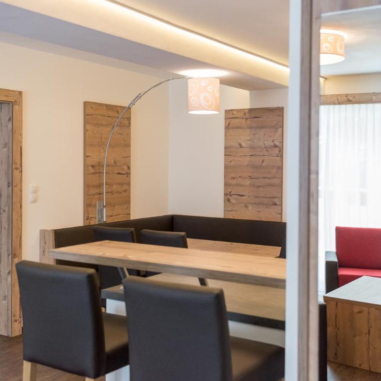A Casa Saphir Appartement-Hotel - Appartamento con 3 Camere da Letto e Balcone Top 10 - 2