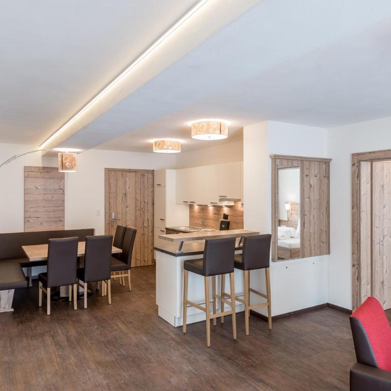 A Casa Saphir Appartement-Hotel - Appartamento con 3 Camere da Letto e Balcone Top 10 - 8