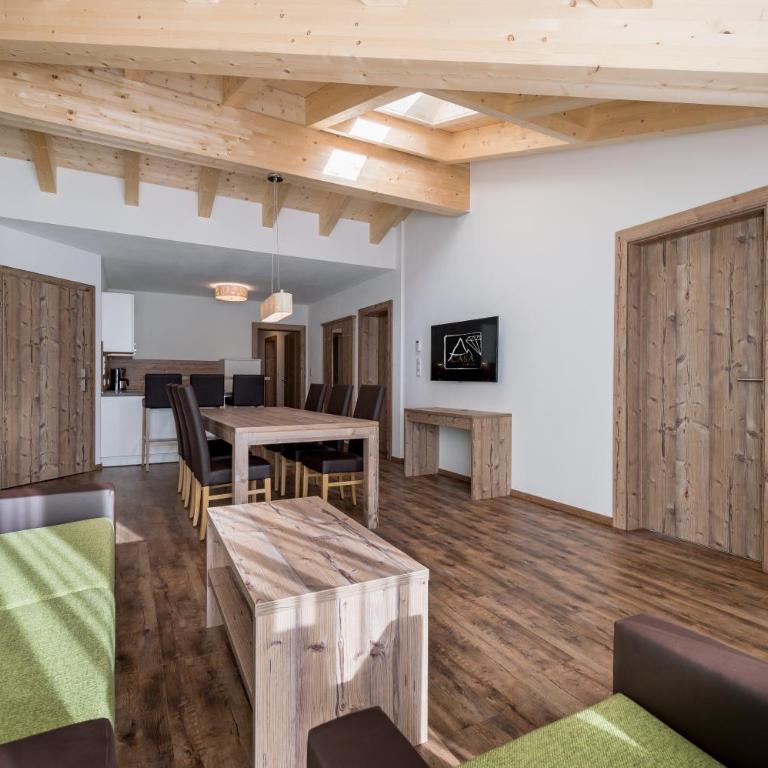 A Casa Saphir Appartement-Hotel - Appartamento Attico con 4 Camere da Letto Top 11 - 12