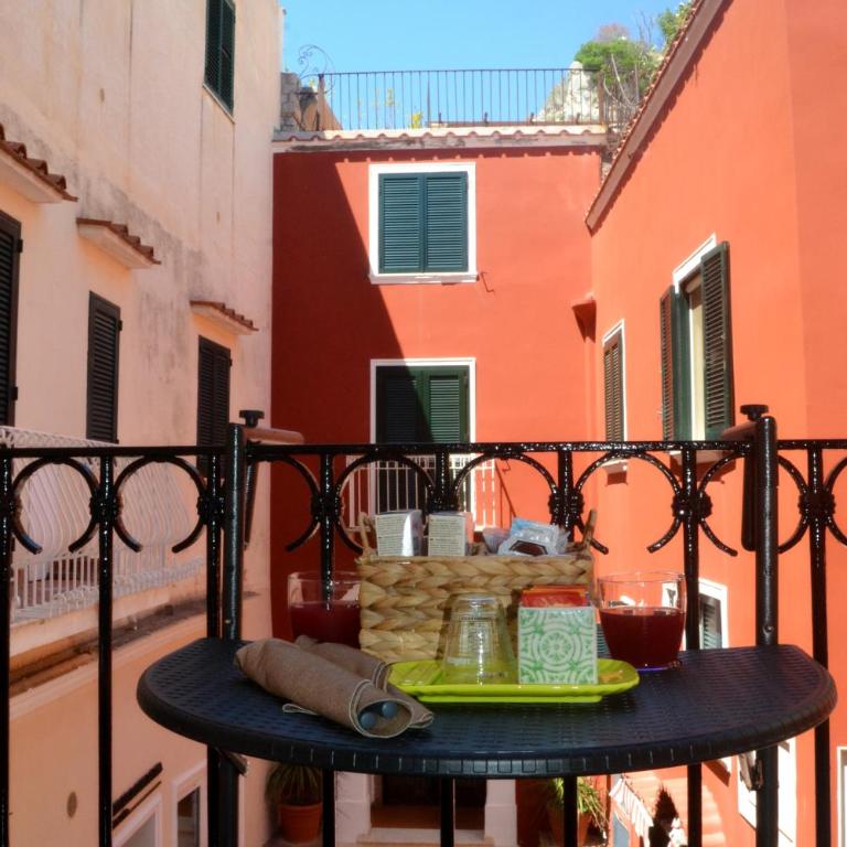 i 26 Gradini Capri - Camera Matrimoniale con Balcone - 2