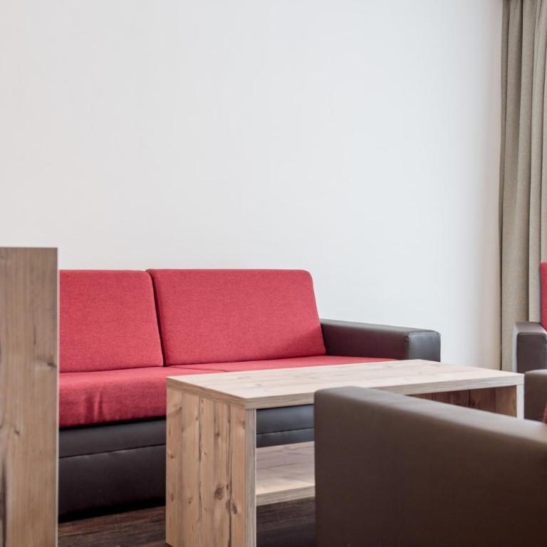 A Casa Saphir Appartement-Hotel - Appartamento con 2 Camere da Letto e Balcone Top 3 - 1