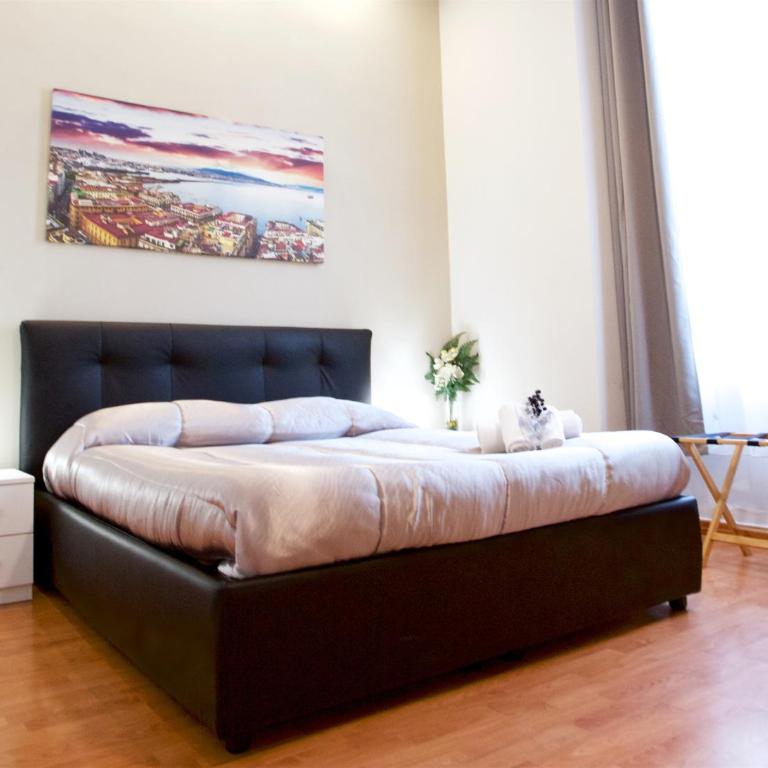 B&B MetròNapoli - Camera Matrimoniale Deluxe con 1 Letto Supplementare - 4