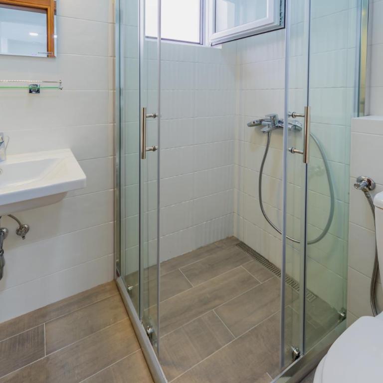 GREJM Lux Family Apartments - One-Bedroom Apartment - 4