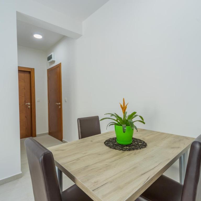 GREJM Lux Family Apartments - One-Bedroom Apartment - 14