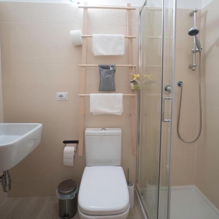 B&B MaLò Family Friendly - Single Room with Private Bathroom - 4