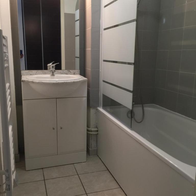 Loc luz st sauveur 3 - Appartement - Rez-de-Chaussée - 12