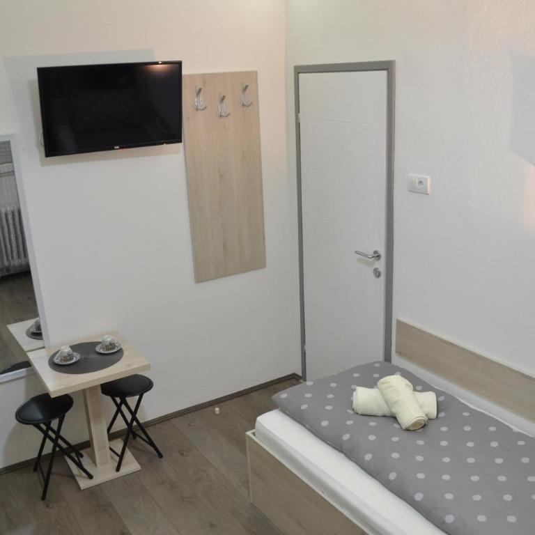 Smestaj Pandora Sobe sa kupatilom - Dvokrevetna Soba sa Zasebnim Krevetima i Kupatilom - 10