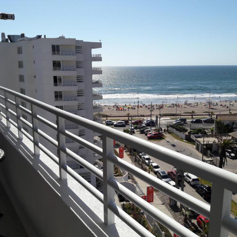 Excelente departamento en primera linea - Two-Bedroom Apartment - 1