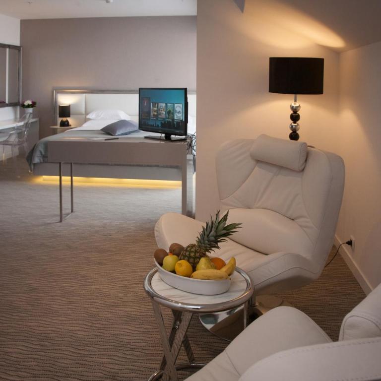 Hotel Aurel - Deluxe Suite - 2