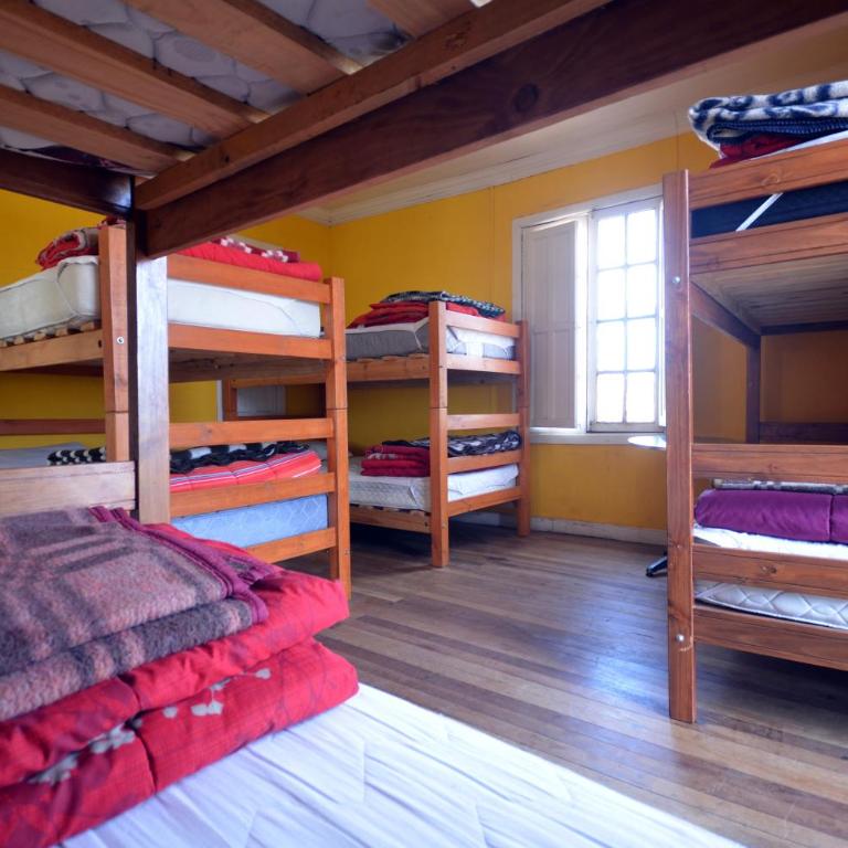 Hostal Kuyen - Cama en habitación compartida mixta de 8 camas - 2