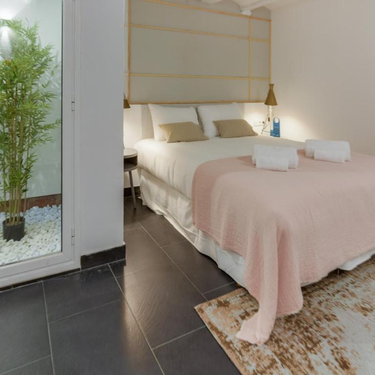 Sweett - The Gothic - Three-Bedroom Apartment - 9