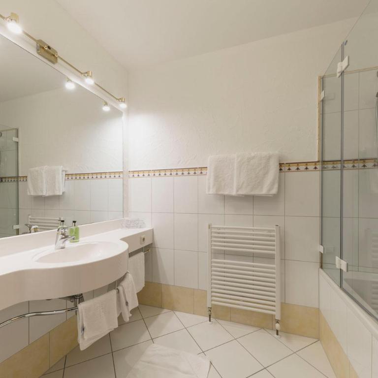 Hotel Schwarzer Adler - Sport & Spa - Familiensuite mit Balkon - 2
