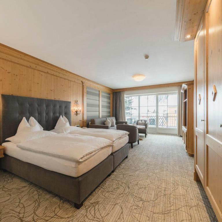 Hotel Schwarzer Adler - Sport & Spa - Familiensuite mit Balkon - 1