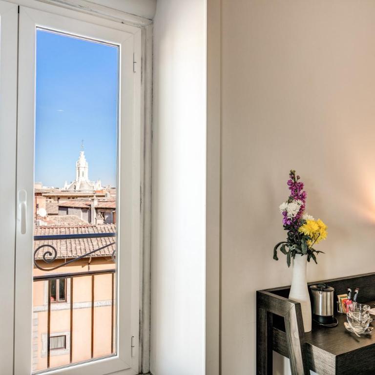 Piccola Navona Roof Garden - Camera Tripla Deluxe con Vista Città - 3