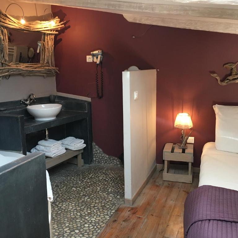 Intérieurs-Cour - Appartement avec Jacuzzi - 11